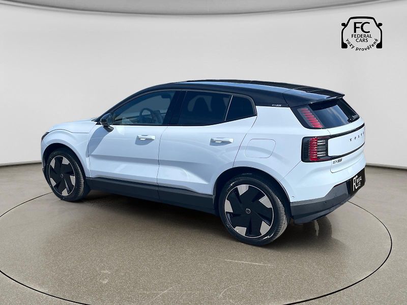 Volvo EX30 AWD Ultra Twin/TZ/360/ Kola - fotka 3 z 55