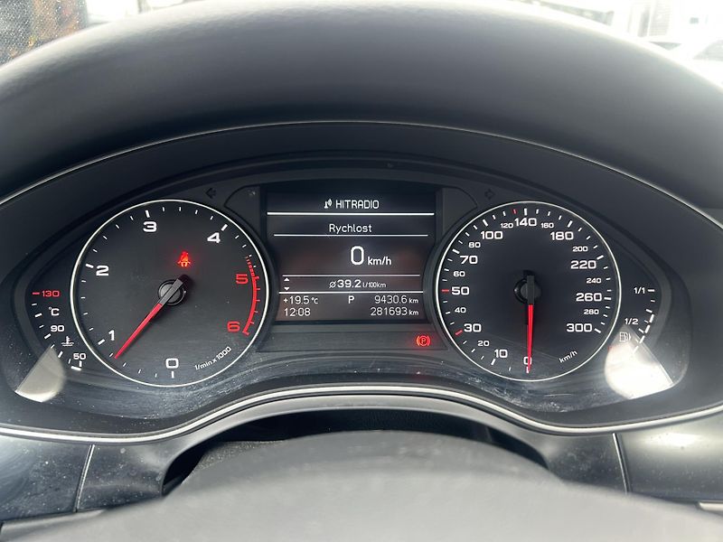 Audi A6 (2011) 3.0TDI 150kW QUATTRO - fotka 13 z 24