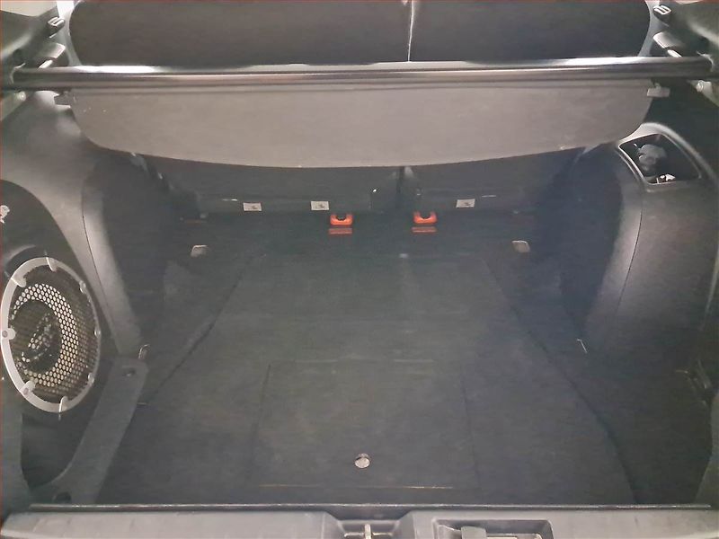 Mitsubishi Outlander (2008) 2.0 DI-D, 4X4, Tempomat - fotka 13 z 16