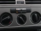 Volkswagen Touran (2008) Cross 2.0 TDI, Automat - náhled 18