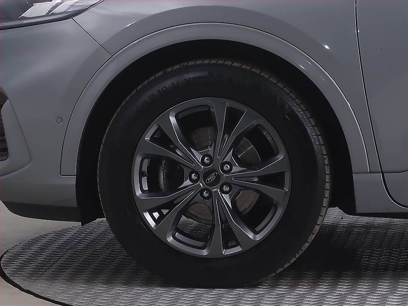 Ford Kuga (2021) ST-Line 1.5 EcoBoost - fotka 15 z 24
