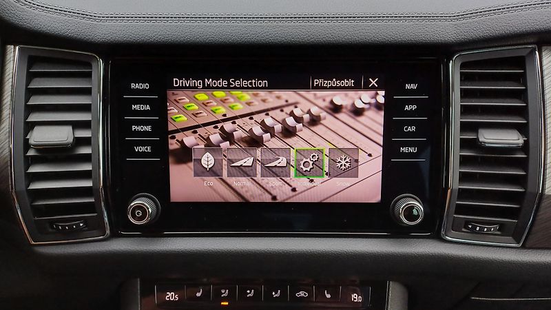 Škoda Kodiaq (2022) 147kW 4x4 STYLE-1.maj-ČR-TZ - fotka 39 z 49