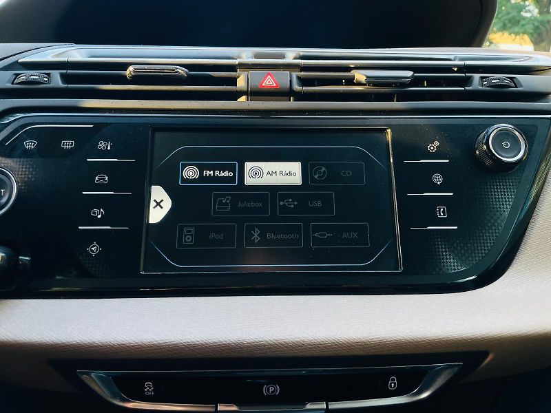 Citroën Grand C4 Picasso 2.0HDi MANUÁL KAMERA TAŽNÉ - fotka 39 z 48