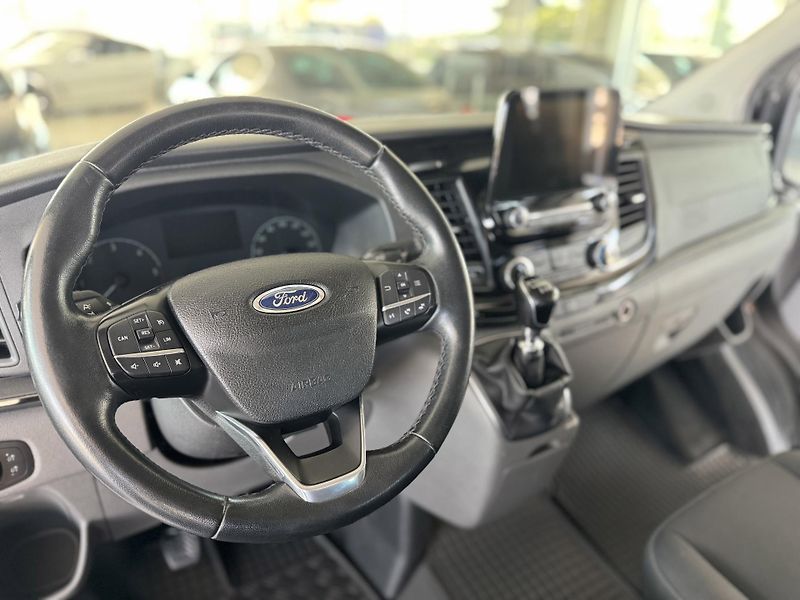 Ford Tourneo Custom 2,0TDCi L2*Kamera*REZERVACE! - fotka 10 z 37