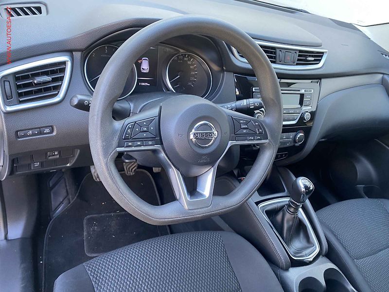 Nissan Qashqai (2017) 1.5dCi, Visia, TZ - fotka 12 z 15