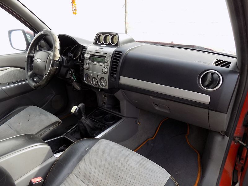 Ford Ranger (2008) 3.0TDCi/Wildtrak/4x4/ - fotka 14 z 26
