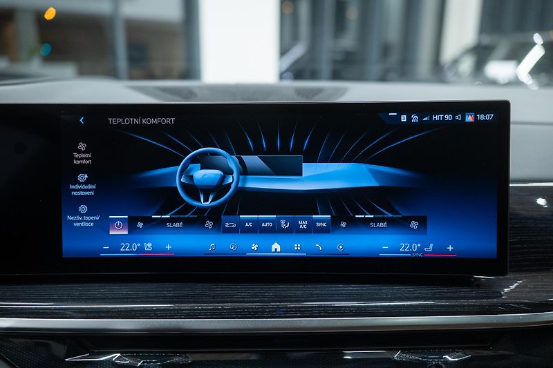 BMW X7 (2024) 40d M-SPORT MASÁŽ NEZÁVISLÉ TZ - fotka 45 z 67