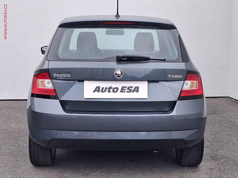 Škoda Fabia (2017) 1.0 MPi, Cool Edition - fotka 5 z 17