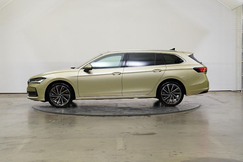 Škoda Superb - fotka 3 z 29