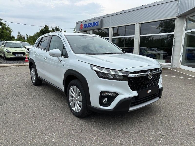Suzuki S-Cross 4x4 automat Premium - fotka 1 z 11