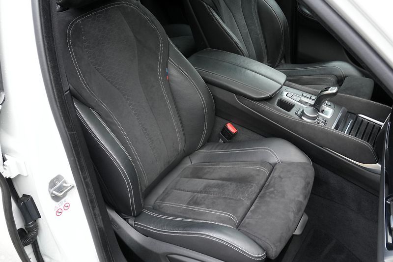 BMW X6 30d, ČR, Tažné, Harman, ACC - fotka 43 z 44