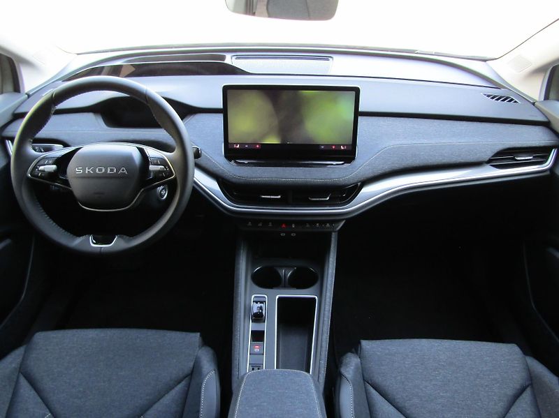 Škoda Elroq (2025) Selection 60 63 kWh 150 kW 1° - fotka 16 z 30