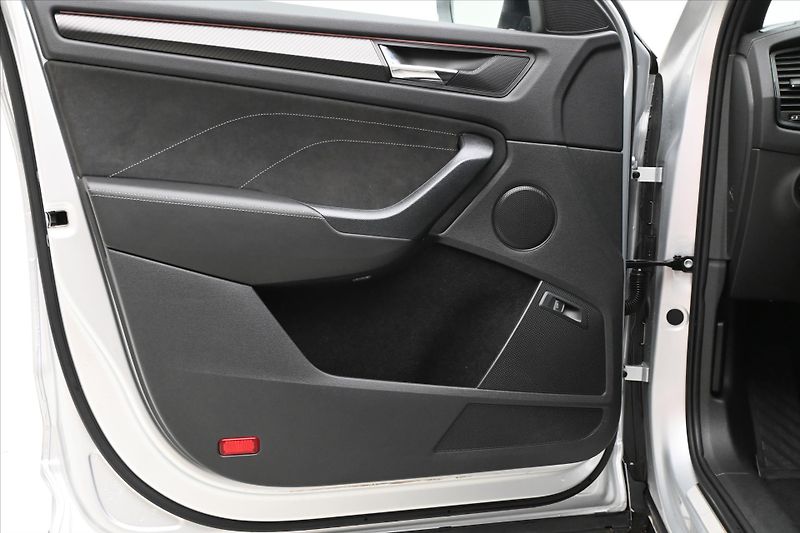 Škoda Kodiaq 2,0 TDI 147 kW DSG 4x4 Sportli - fotka 25 z 33