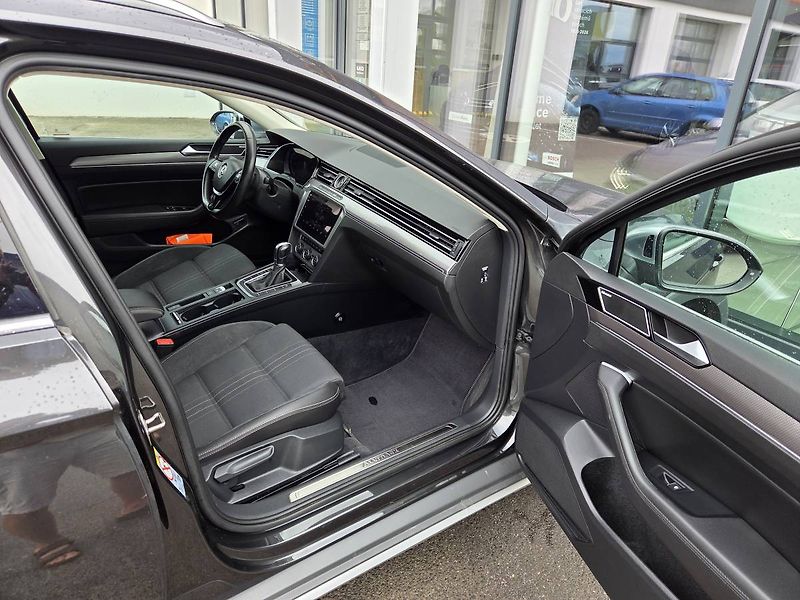 Volkswagen Passat Variant (2019) Passat Alltrack 2.0 BiTDI - fotka 45 z 50