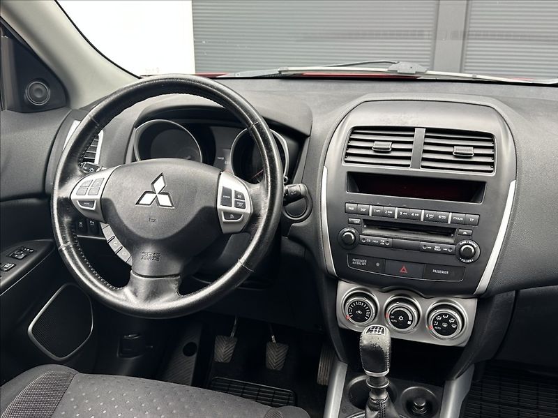 Mitsubishi ASX 1,8 DI-D 150PS  Intense 4x4 - fotka 23 z 48