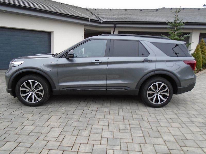 Ford Explorer 3,0EcoBoost Plug-in-Hybrid ST - fotka 8 z 50