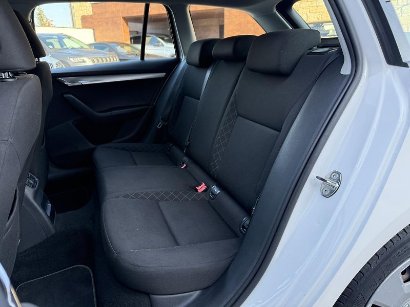 Škoda Octavia 1.6 TDI 85 kW - fotka 21 z 22