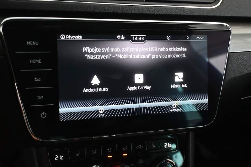 Škoda Superb (2022) 2.0 STYLE 147 KW DSG MATRIX LE - fotka 20 z 35