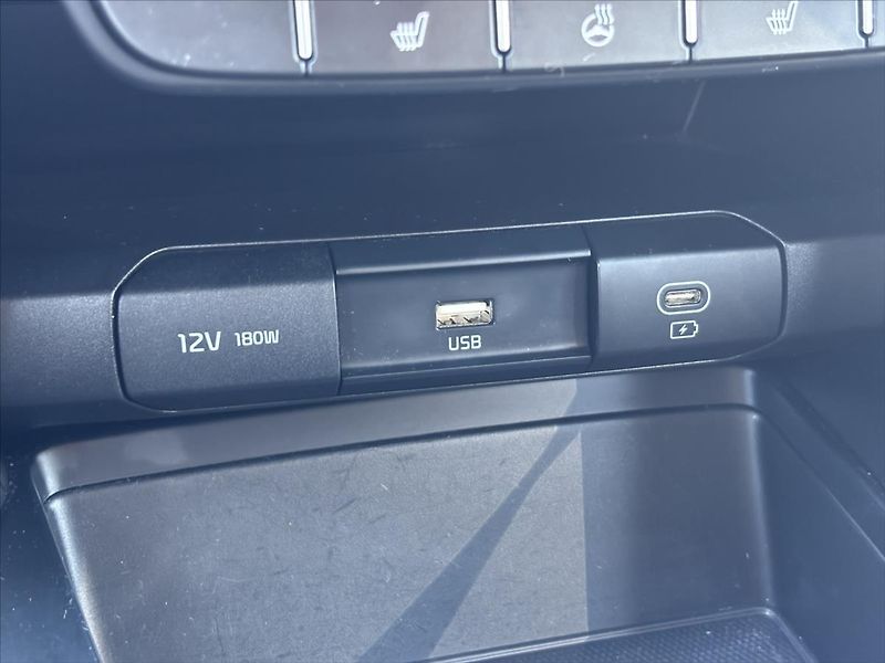 Kia Ceed 1,5 TGDi AT Spin ZÁRUKA KAMERA - fotka 26 z 40
