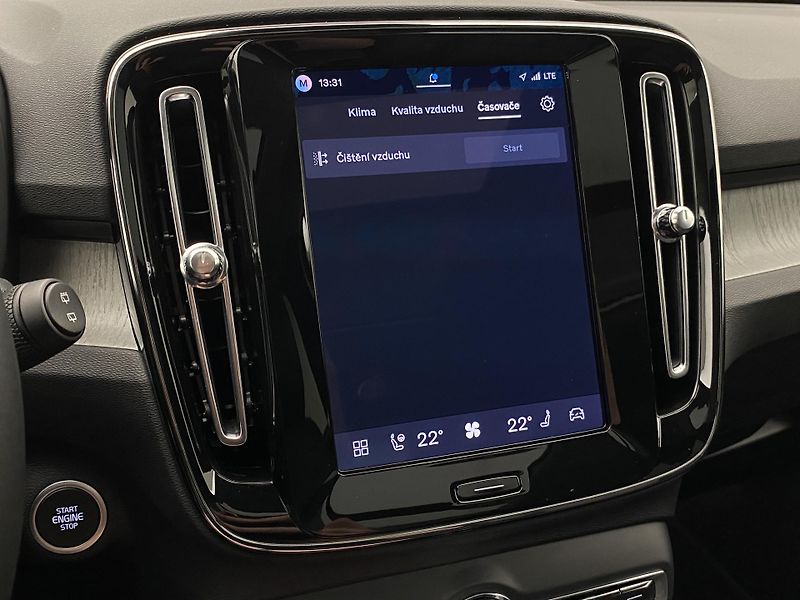 Volvo XC40 (2026) B3 AUT DARK ULTRA - fotka 44 z 66