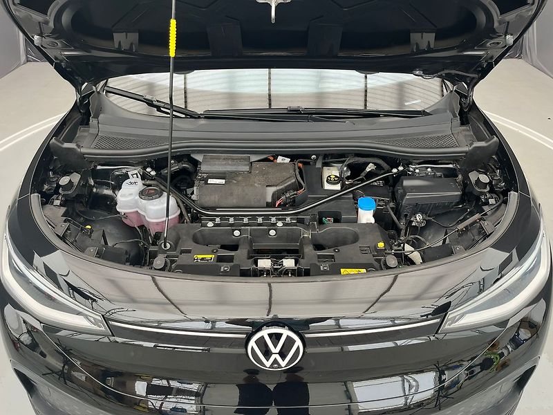 Volkswagen ID.5 Pro 150kW / ALU 20 SoH 95.9% - fotka 45 z 77