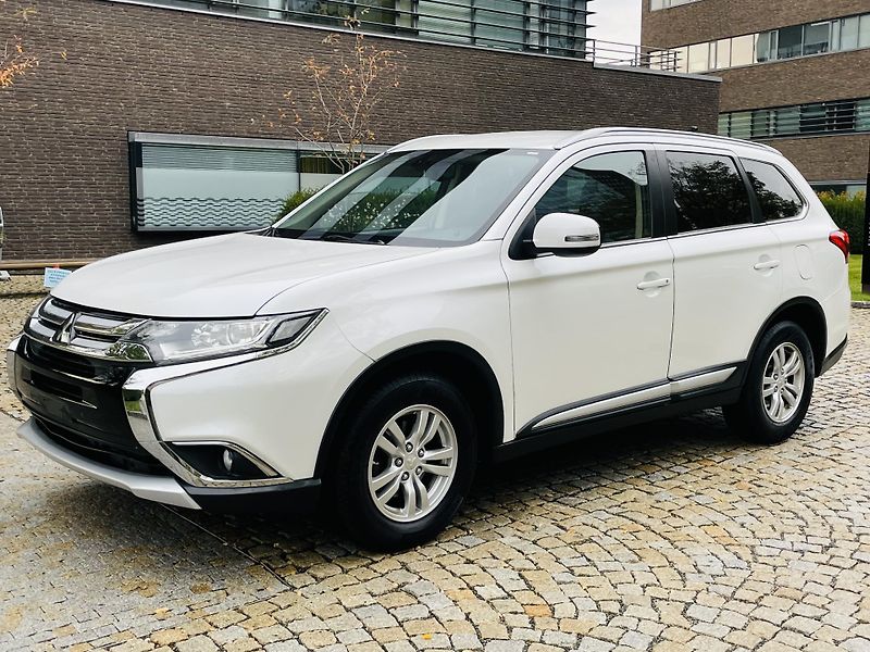 Mitsubishi Outlander 2.0i MANUÁL 1.MAJITEL SERVISKA - fotka 5 z 43