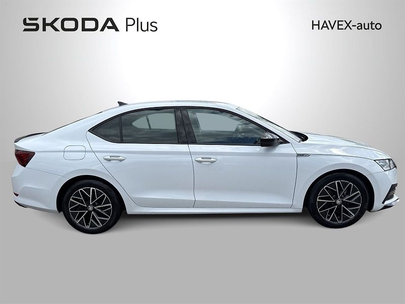Škoda Octavia (2023) 1.5 TSI M-HEV DSG Sportline - fotka 34 z 35