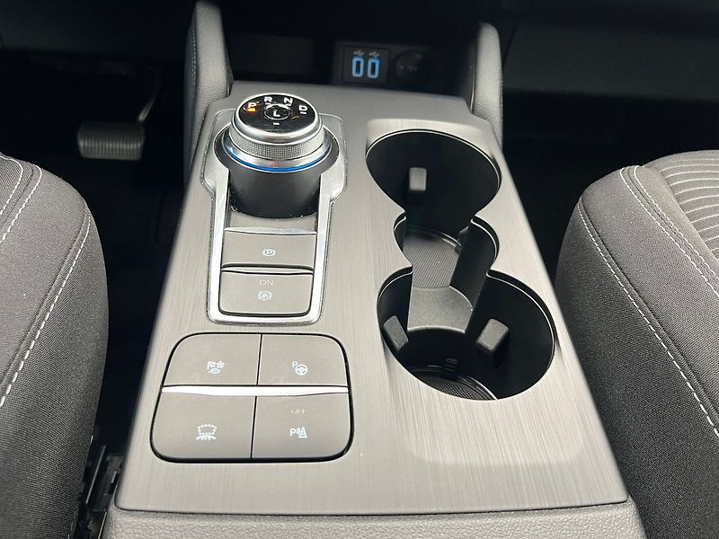 Ford Kuga 2.5 HEV 4x4 TITANIUM ZAMLUVENO - fotka 32 z 63
