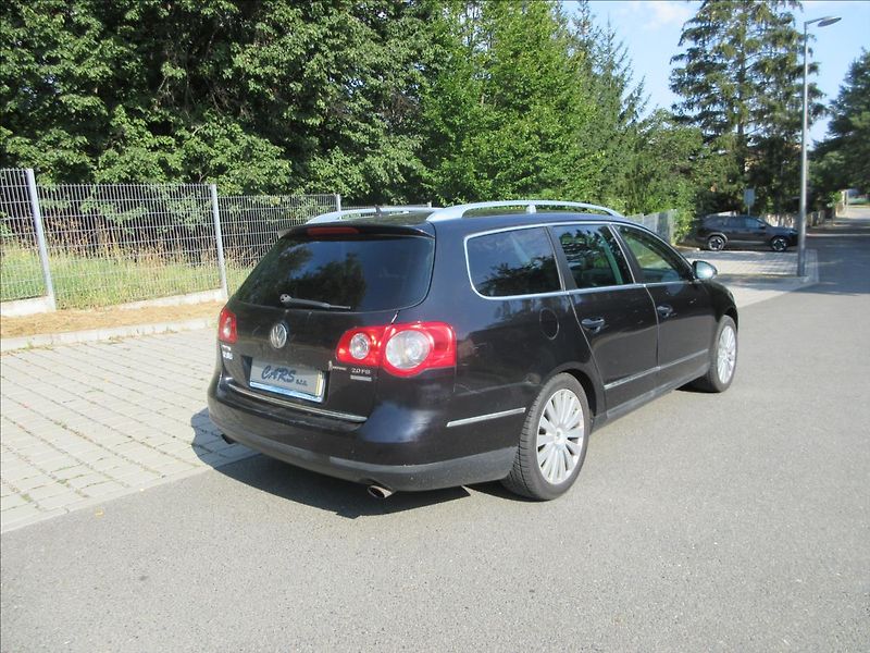 Volkswagen Passat 2,0 FSi 110Kw, 4x4, Kůže, xeno - fotka 9 z 24
