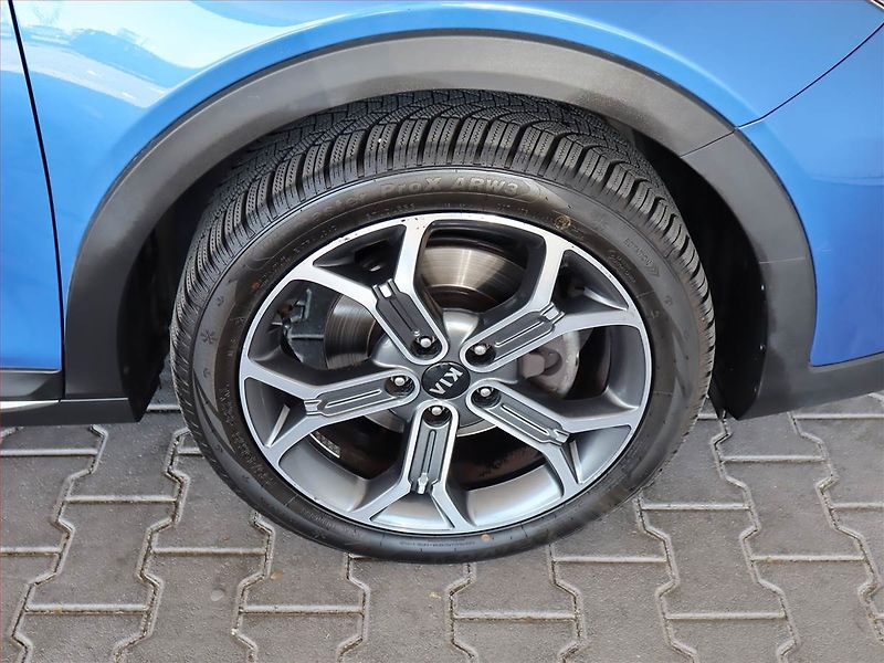 Kia XCeed (2020) 1.4 T-GDI, Automat, Serv.kniha - fotka 15 z 25