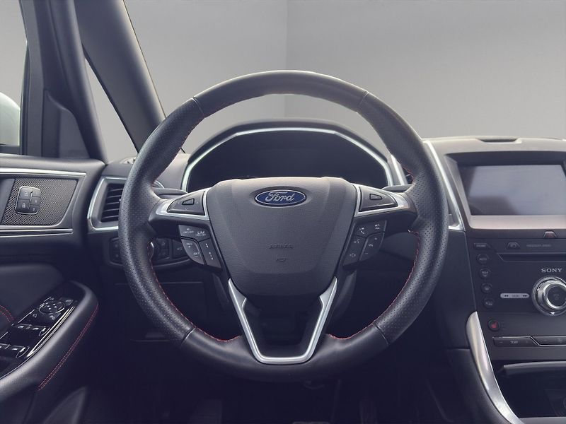 Ford S-MAX (2023) ST-LINE 2,5 Duratec Hybrid 140 - fotka 10 z 18