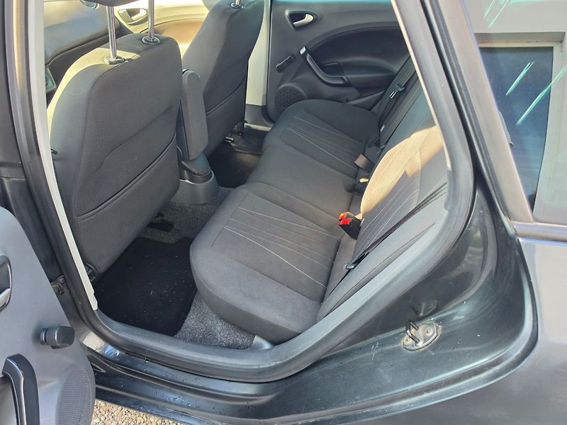 Seat Ibiza (2011) 1.4 i Rozvody - fotka 14 z 27