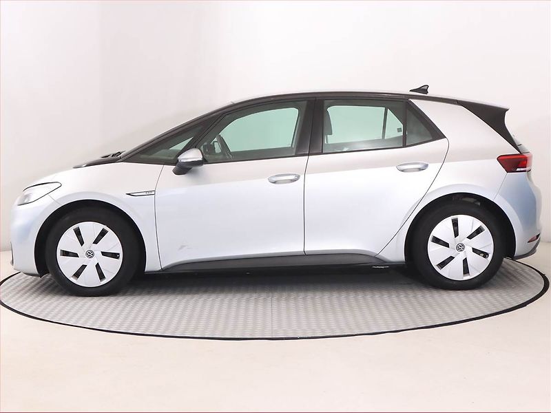 Volkswagen ID.3 (2020) Life 1st (62 kWh), SoH 90% - fotka 3 z 22