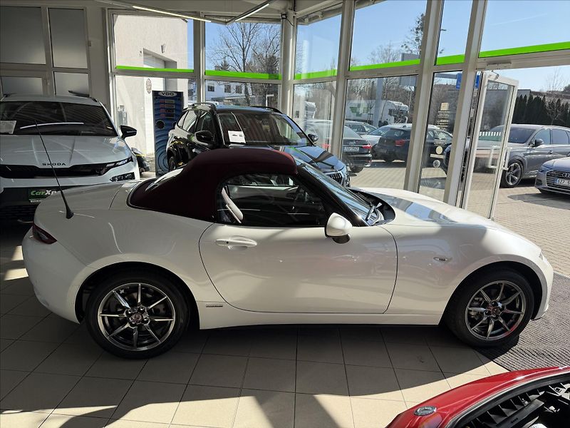 Mazda MX-5 1,5   Edice 100 YEARS 1920-202 - fotka 4 z 25