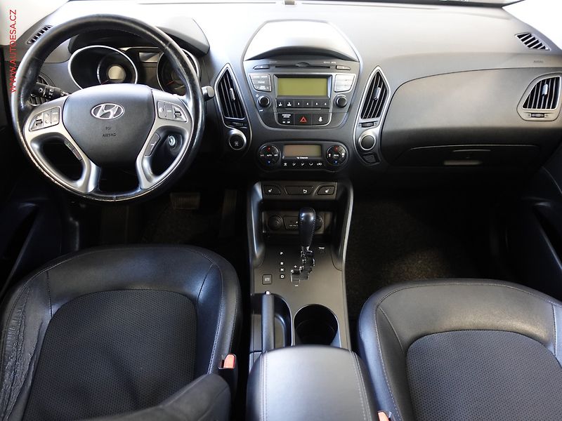 Hyundai ix35 (2015) 2.0 GDi, 2.maj,ČR, Trikolor - fotka 8 z 23
