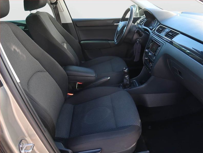 Seat Toledo (2015) 1.2 TSI, Navi, Tempomat - fotka 9 z 20