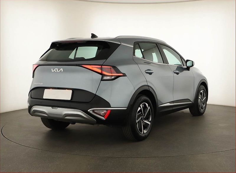 Kia Sportage (2022) Exclusive 1.6 T-GDI MHEV - fotka 5 z 17