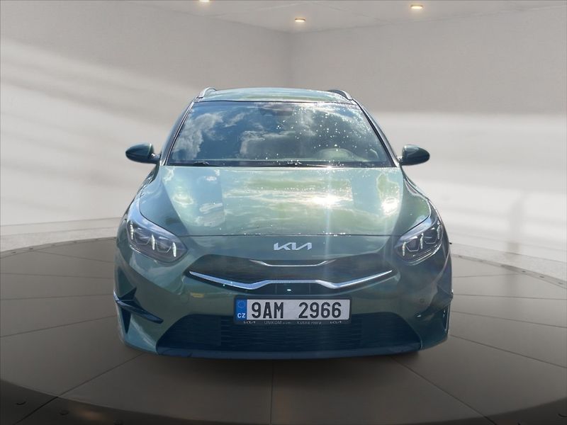 Kia Ceed 1,5 T-GDI 118 Top AT - fotka 2 z 11