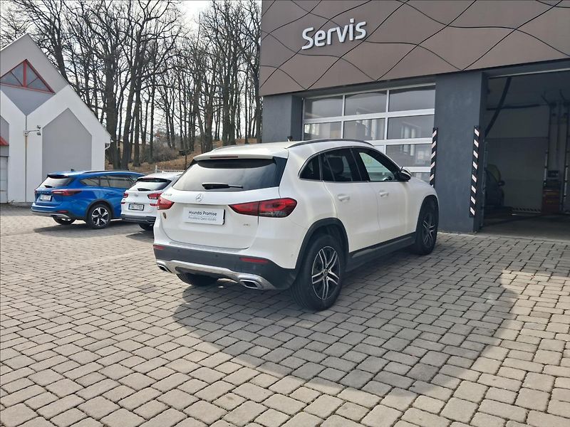 Mercedes-Benz GLA 1,3 180 MHEV Limited - fotka 2 z 21