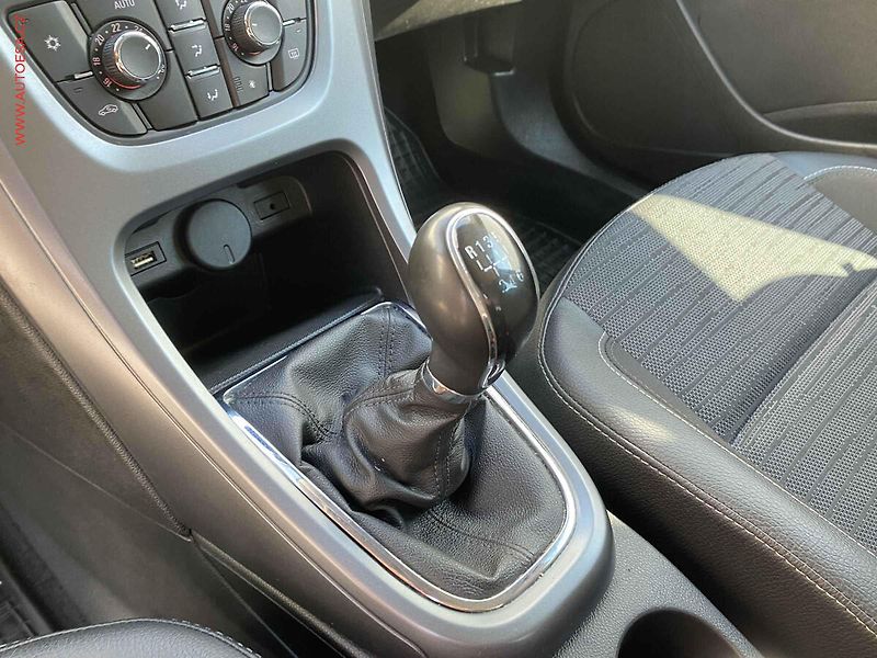 Opel Astra (2015) 1.4i, ČR, AC, tempo, +pneu - fotka 16 z 17