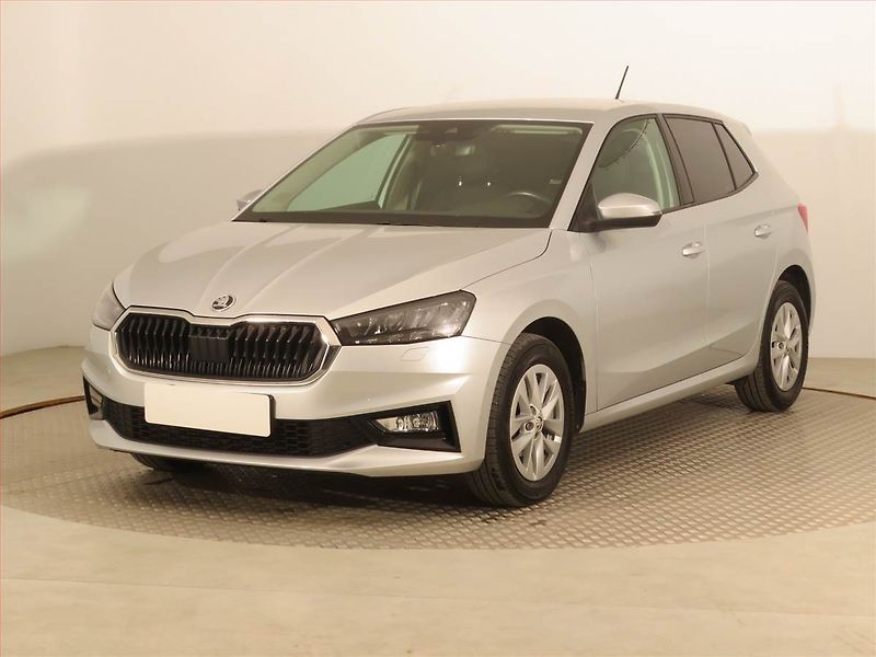 Škoda Fabia (2022) 1.0 TSI, Serv.kniha, Tempomat - fotka 2 z 15
