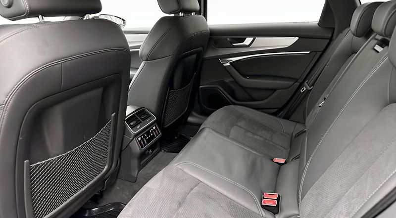 Audi A6 Avant 55 TFSI e Quattro S Line Kam. - fotka 12 z 18