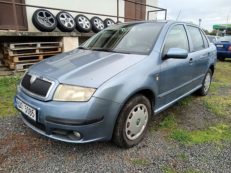 Škoda Fabia 1.2 HTP Elegance Sedan - fotka 1 z 28