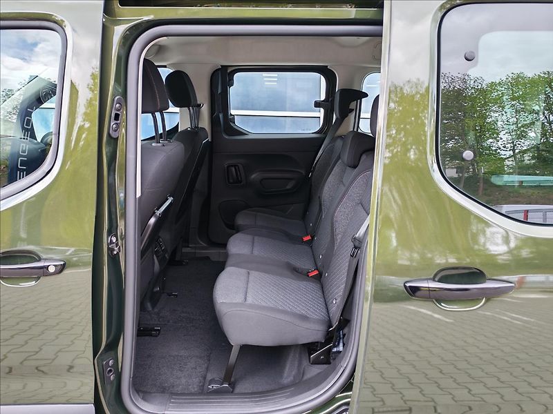 Peugeot Rifter (2026) 1.5 LONG ALLURE BlueHDi 130 S& - fotka 13 z 16