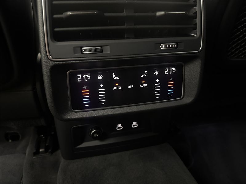 Audi Q8 3,0 S-LINE ZÁRUKA HUD B&O TZ - fotka 8 z 52