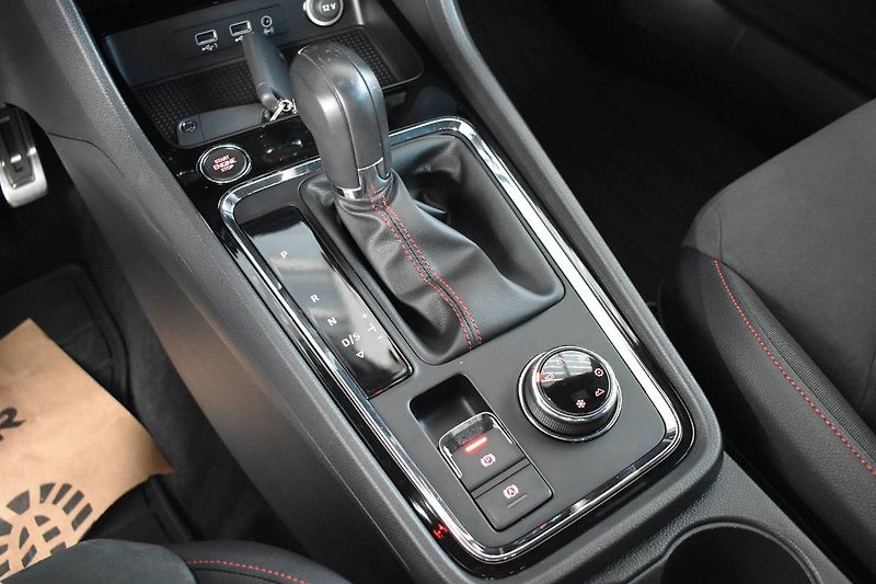 Seat Ateca (2020) FR 2.0TSI 140kW DSG 4x4 - fotka 23 z 26