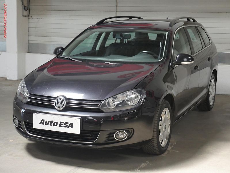 Volkswagen Golf (2012) 1.6.TDi 4x4, ČR, AC, park - fotka 3 z 21