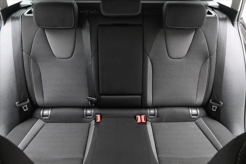 Škoda Octavia 2,0 TDI 110 KW DSG TAŽNÉ Záruk - fotka 27 z 31