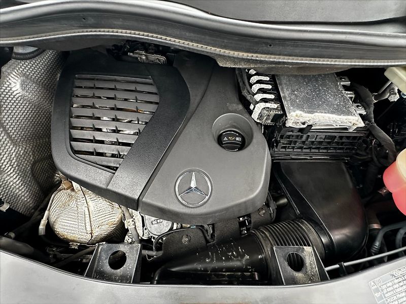 Mercedes-Benz Třídy V 2,0 250 CDI 140kW-4MATIC AMG!! - fotka 45 z 46