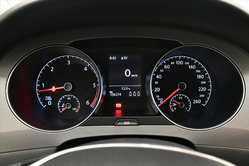 Volkswagen Golf Sportsvan 1,6 TDI 85 kW Navi Záruka až 5 - fotka 16 z 27